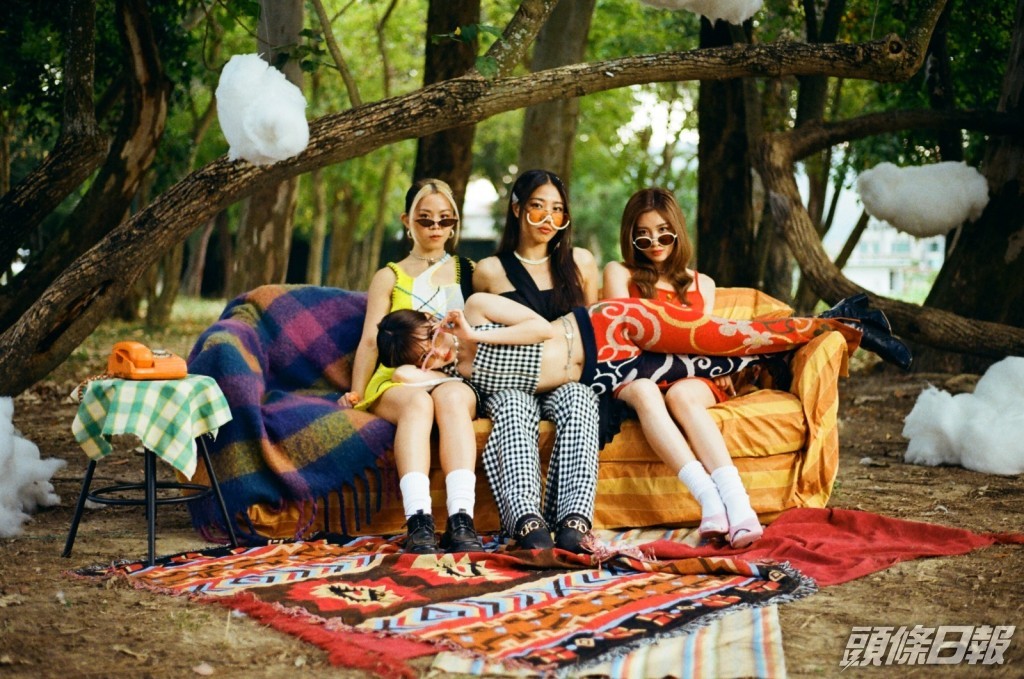 個個露咁多肉出來，當然成為蚊子大餐。